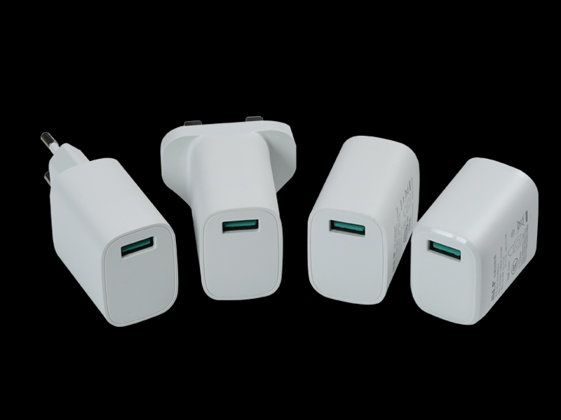 B35 QC3.018W charger CN plug