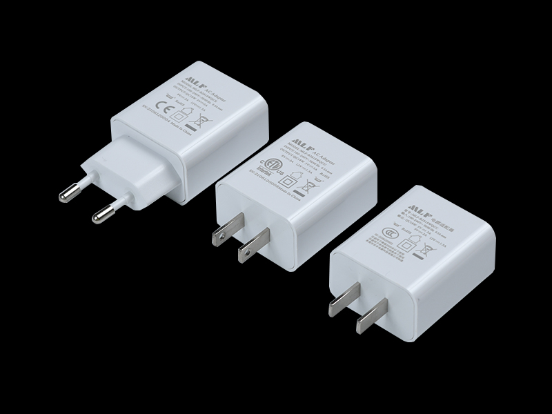 B28 QC18W 中規(guī)單USB 充電器