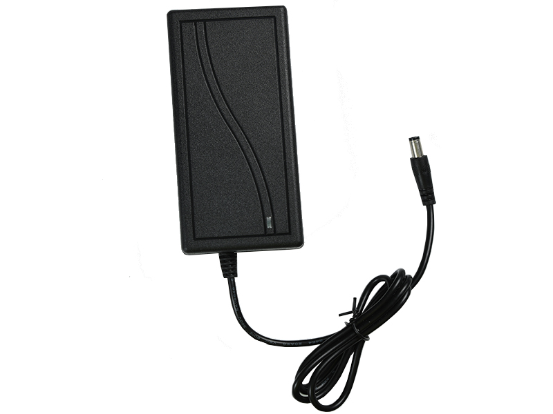 F10 60W 桌面式 適配器