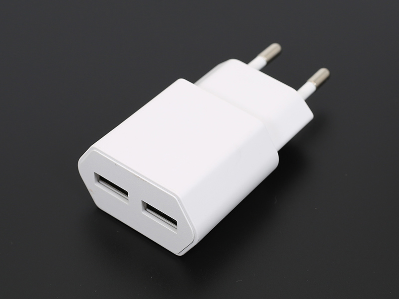 B32 5V2.4A 2USB 歐規 充電器