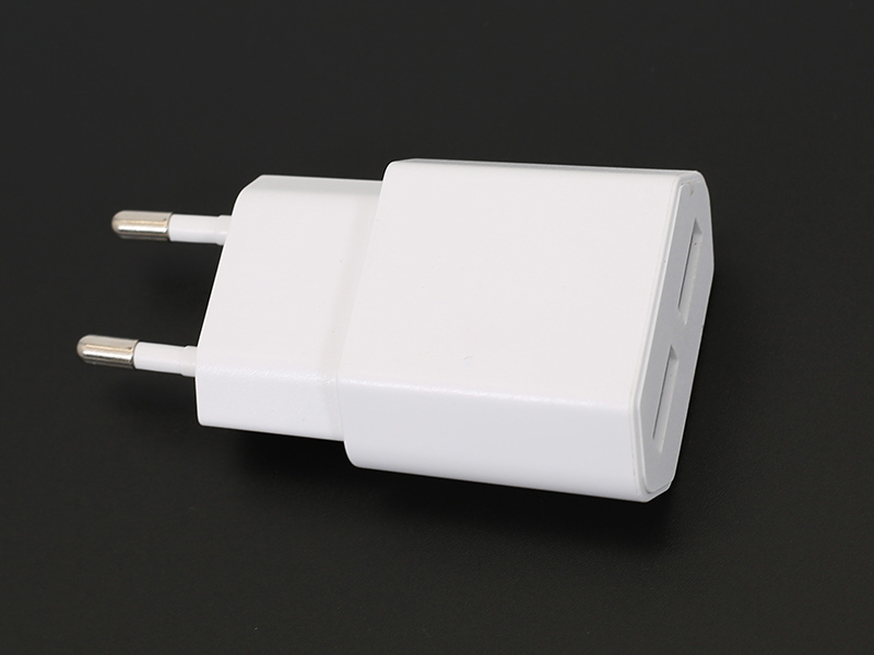 B32 5V2.4A 2USB 歐規 充電器